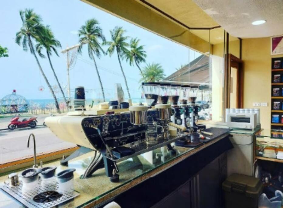 Edge Seaview Apartment