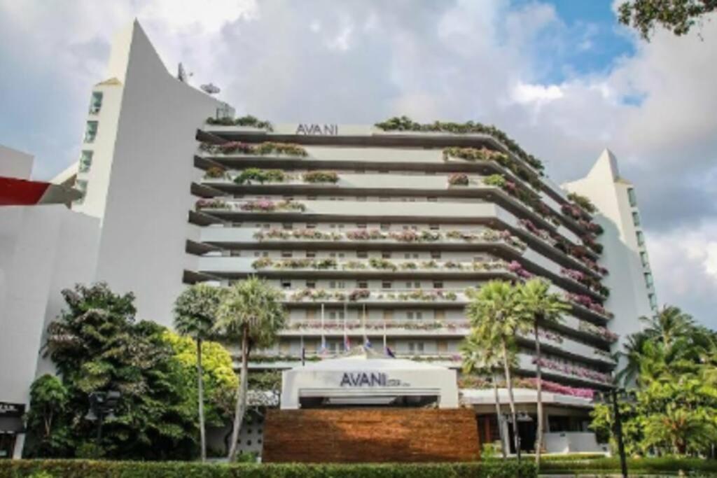 Edge Seaview Apartment *