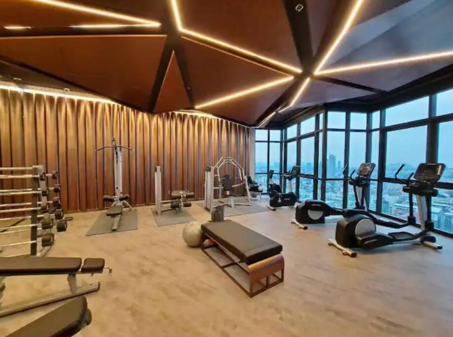 Edge Seaview Apartment Pattaya