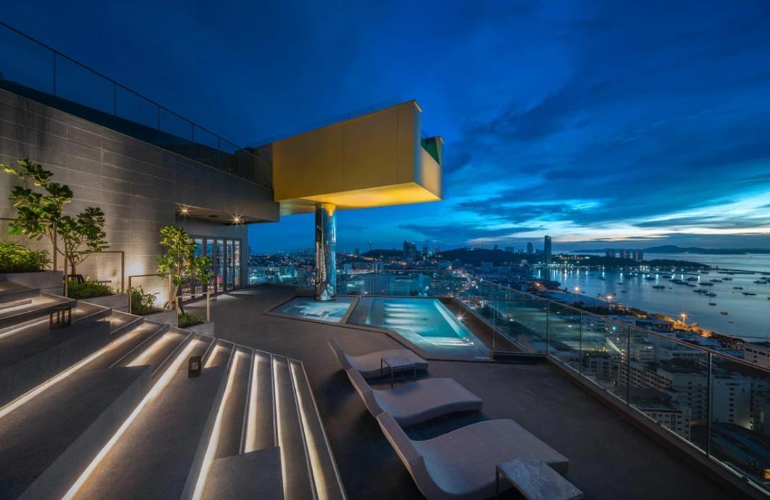 Apartment Edge Seaview Pattaya